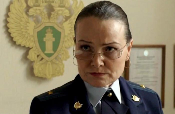 Елена Болдахова в сериале Чужой район-3