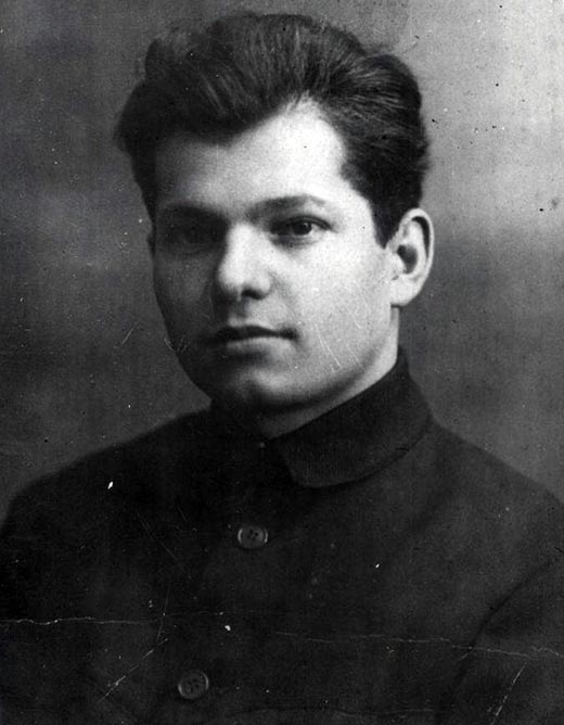 Георгий Бериев в молодости