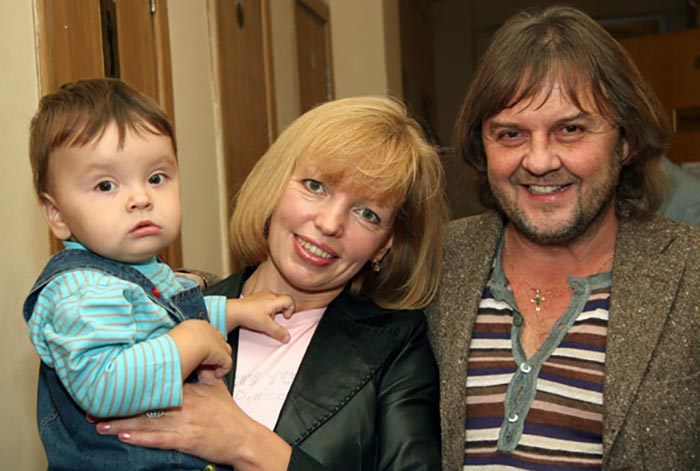 Георгий Власенко с женой и сыном